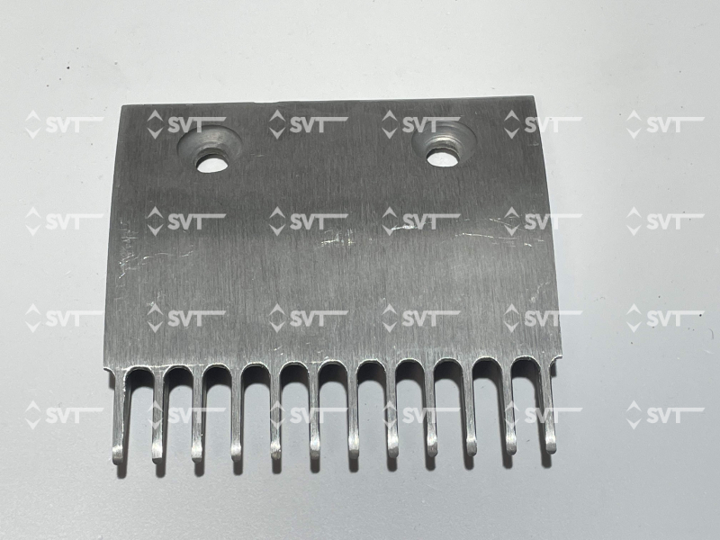 Гребенка эскалатора Sigma, SCE центральная M2, 12 зубьев.