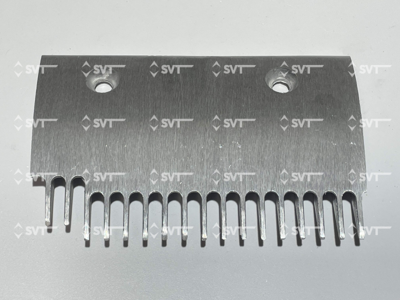 Гребенка эскалатора Sigma, SCE правая, 17 зубьев.